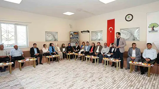 Muhtarlardan Fadıloğlu'na hizmet teşekkürü