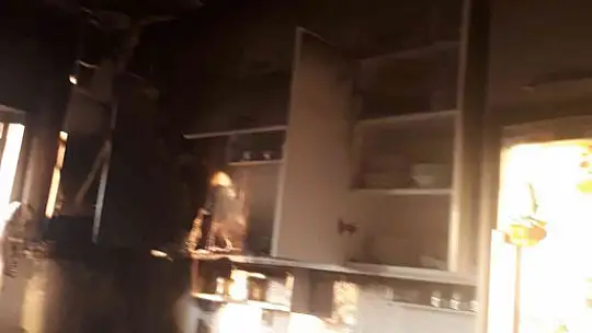 Mutfaktaki yangın paniğe sebep oldu: 3 yaralı