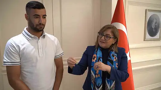 Müzik tutkusu olan hemofili hastası genç konservatuarı kazandı