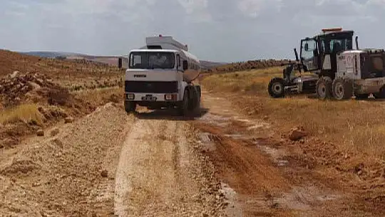 Nizip Belediyesi'nin kırsaldaki hizmetleri sürüyor
