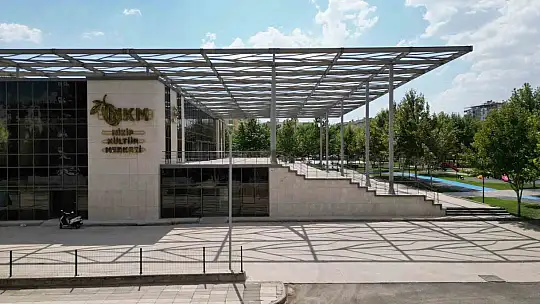 Nizip Kongre ve Kültür Merkezi kullanıma hazır