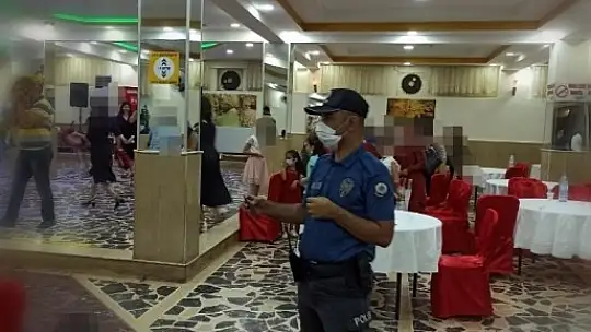 Nizip polisinden düğün salonlarında korona virüs denetimi