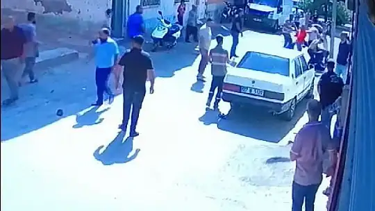 Nizip'te bir kişinin öldüğü bıçaklı kavga anları kamerada