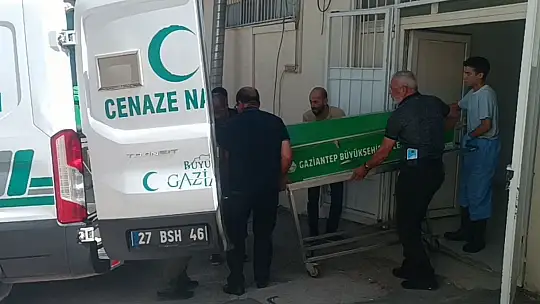 Nizip'te bir kişinin öldüğü bıçaklı kavga anları kamerada