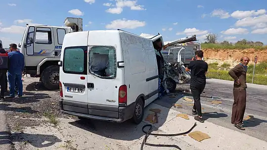 Nizip'te feci kaza: 2 ağır yaralı