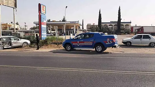 Nizip'te trafik kazası: 3 yaralı