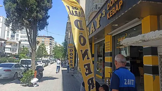 Nizip'te Zabıta ekipleri kaldırım işgallerine geçit vermiyor