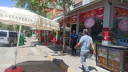 Nizip'te Zabıta ekipleri kaldırım işgallerine geçit vermiyor