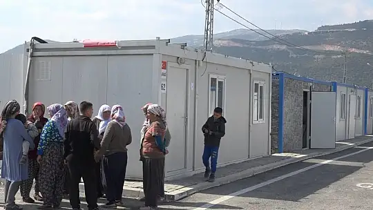 Nurdağı konteyner kentinde yaralar sarılıyor