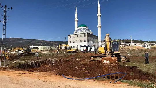 Nurdağı'nda kalıcı konutlar için ilk kazma vuruldu