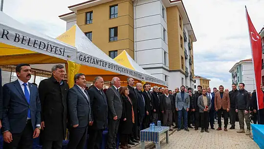 Nurdağı'nda tamamlanan konutlar sahiplerine teslim ediliyor