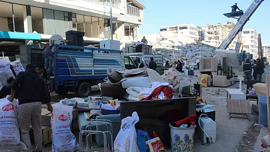 Nurdağı'ndaki depremzedeler yarım kalan hayalleriyle ilçeyi terk ediyor