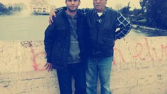 Oğlunun şehit haberini aldığı sıradaki bakışlarıyla hafızalara kazınan baba hayatını kaybetti