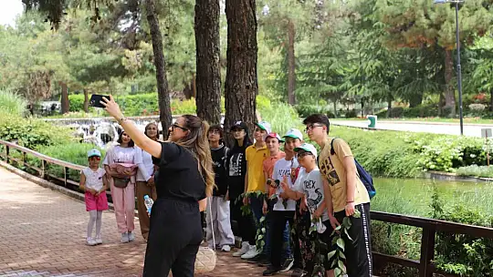 Öğrenciler, doğayı resmetti