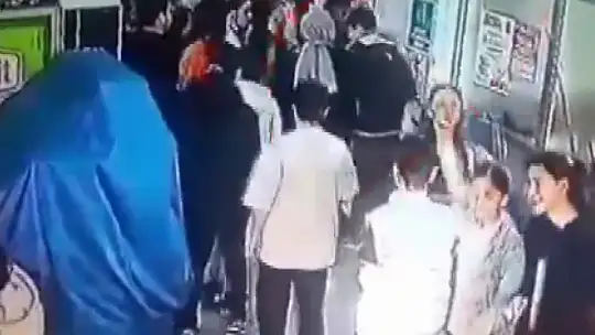 Öğretmenin Heimlich manevrası öğrencinin hayatını kurtardı