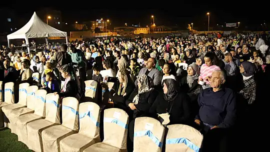 Oğuzeli'nde Nar ve Kurutmalık festivali Öykü Gürman ile renklendi