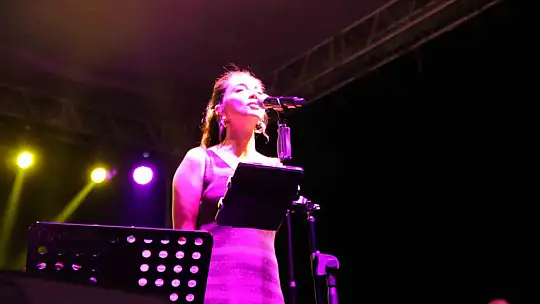 Oğuzeli'nde Nar ve Kurutmalık festivali Öykü Gürman ile renklendi