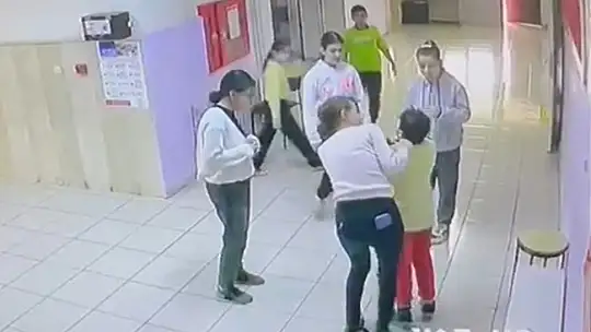 Okul müdürünün heimlich manevrası öğrencinin hayatını kurtardı