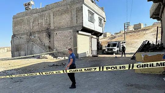 Önce 2 yaşındaki oğlunu rehin aldı, sonra kendini vurdu