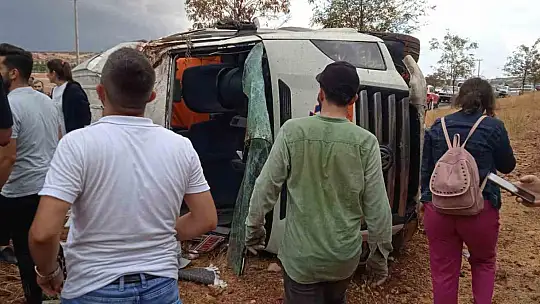 Osmaniye-Gaziantep karayolunda hatalı sollama kaza getirdi: 8 yaralı