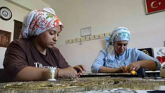 Osmanlı sanatı filografi kadınların elinde yeniden hayat buluyor