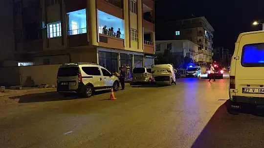 Otomobil takla attı sürücüsü kaçtı