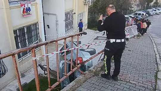 Otomobilin altına alarak metrelerce sürüklediği çocuk ağır yaralandı