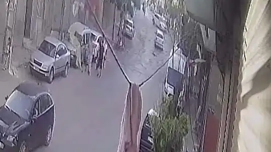Otomobilin çarpıp üzerinden geçtiği 7 yaşındaki çocuk hayatını kaybetti