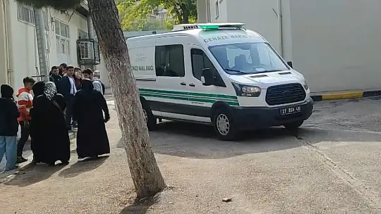 Otomobilin çarptığı 13 yaşındaki kız çocuğu hayatını kaybetti