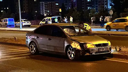 Otomobilin çarptığı kadın hayatını kaybetti