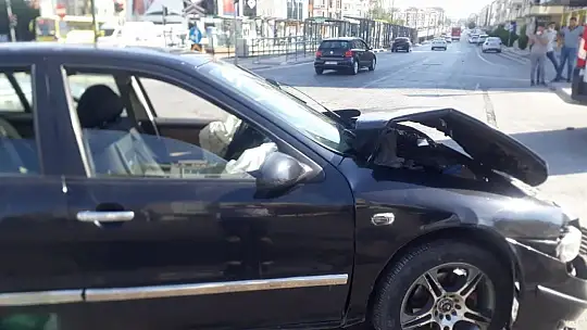 Gaziantep'te otomobille ticari araç çarpıştı: 5 yaralı