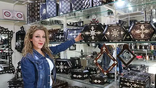 Kadınlar patronu oldukları meslekte erkeklere taş çıkartıyor