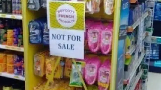 Pakistan marketlerinde Fransız ürünleri boykot ediliyor