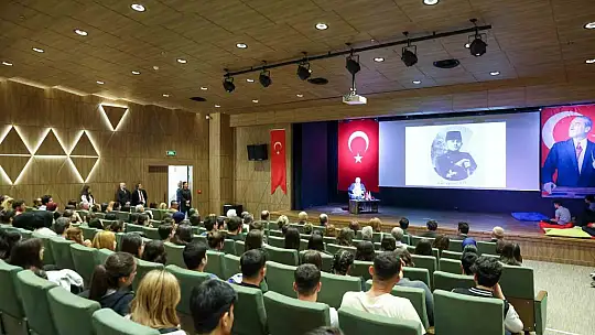Panorama Müzesi'ni gezen Kazım Karabekir Paşa'nın kızı Timsal Karabekir duygu dolu anlar yaşadı