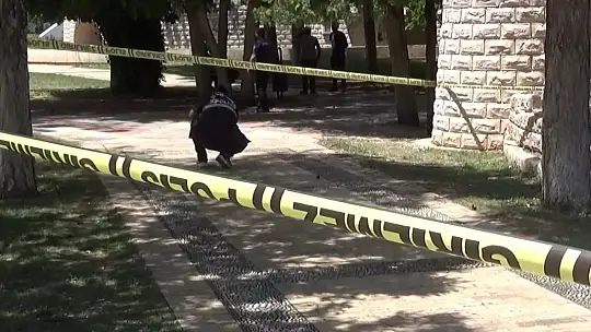 Parktaki bıçaklı kavgada 17 yaşındaki genç öldürüldü