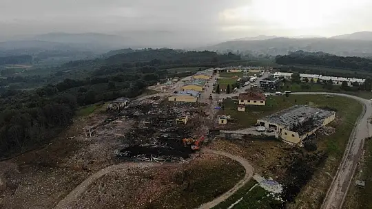 Patlama sonrası devam eden enkaz çalışmaları havadan görüntülendi