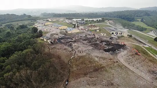 Patlama sonrası devam eden enkaz çalışmaları havadan görüntülendi
