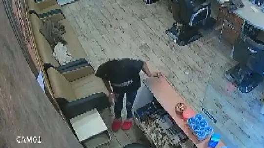 Pişkin hırsızın rahat tavırları pes dedirtti