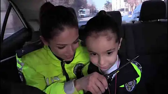 Polis olma hayali kuran minik Ada'ya büyük sürpriz