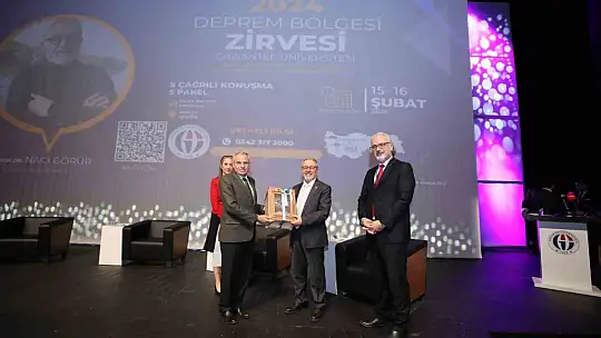 Prof. Dr. Naci Görür Deprem Bölgesi Zirvesi'nde