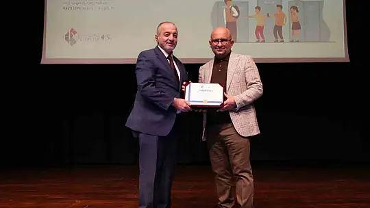 Psikoloji Gündem'inde zorbalık konusu masaya yatırıldı