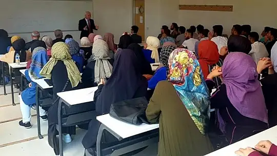 Rektör Hatipoğlu: 'Aday öğrencileri GİBTÜ'ye bekliyoruz'
