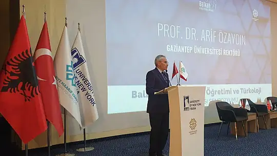 Rektör Prof Dr. Özaydın Arnavutluk'ta Türkoloji sempozyumuna katıldı