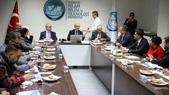 Rektör Şehmus Demir basın ile bir araya geldi