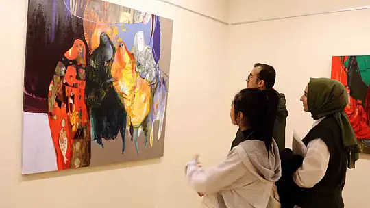 Ressam Güler Genç Erol SANKO Sanat Galerisi'nde sergi açtı