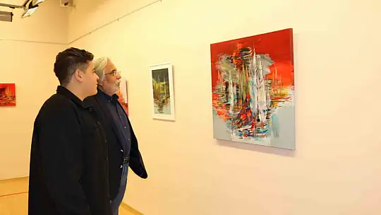 Ressam Kodaman'ın SANKO'da açtığı sergi devam ediyor