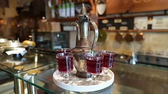 Reyhan otunun şerbete uzanan yolculuğu