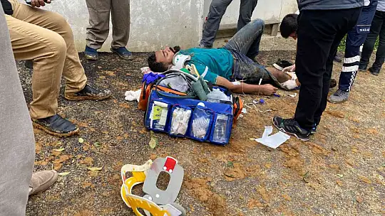 Rize'de tur minibüsü devrildi: 24 yaralı