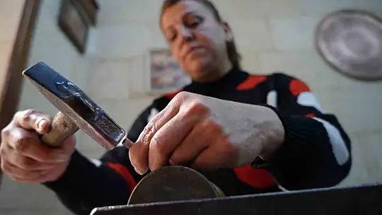 Sabah bakırları, akşam iftar sofralarını süslüyor