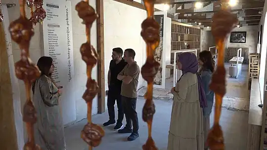 Sabun, zeytinyağı ve pekmez yapımının anlatıldığı müze büyük ilgi görüyor